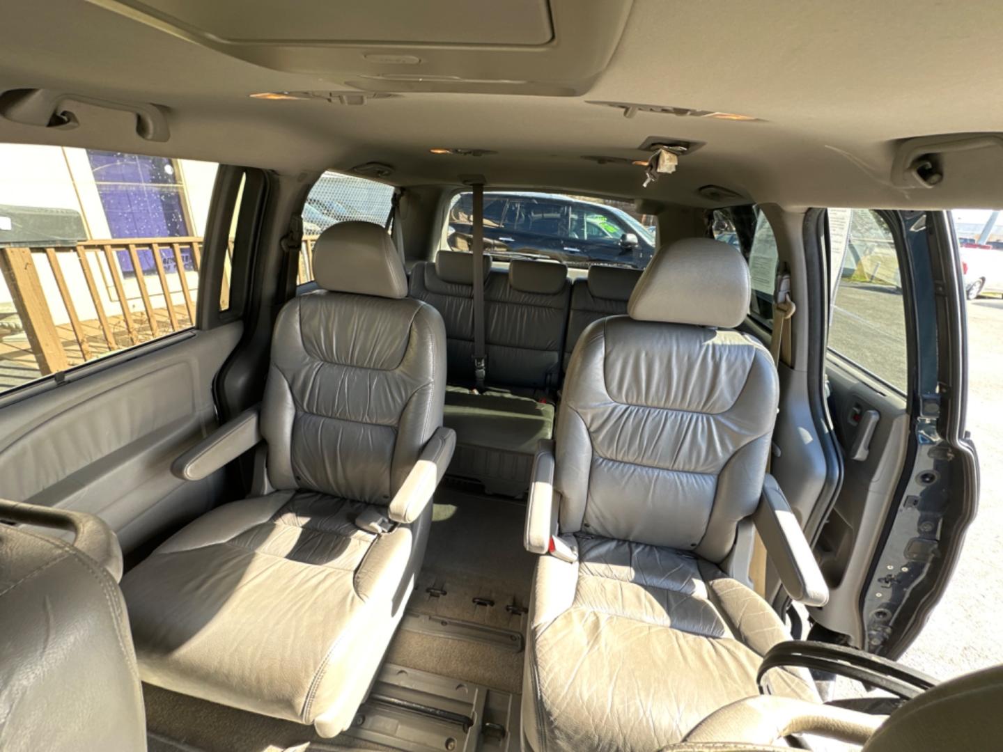 2009 Blue Honda Odyssey (5FNRL38799B) , Automatic transmission, located at 5700 Curlew Drive, Norfolk, VA, 23502, (757) 455-6330, 36.841885, -76.209412 - Photo#10